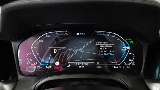 BMW 3 Series (G20) 330e 2021 8