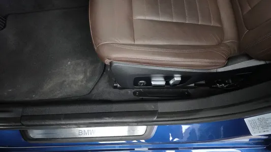 BMW 3 Series (G20) 330e 2021 31