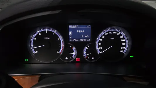 KG Mobility W CW600 4TRONIC 2016 8