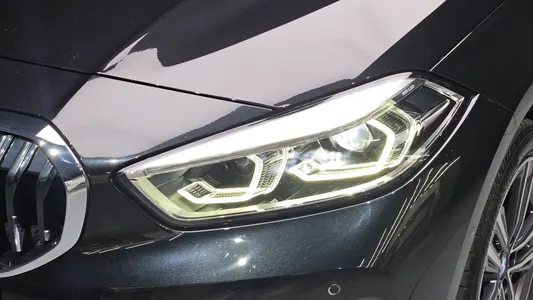 BMW 1 Series (F40) 120i 2022 22