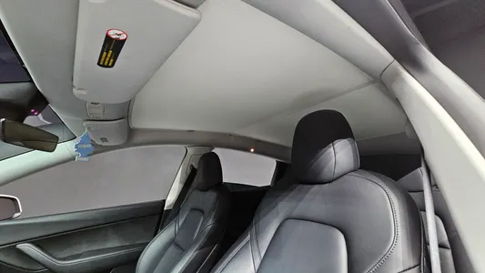 Tesla Y AWD 2022 19