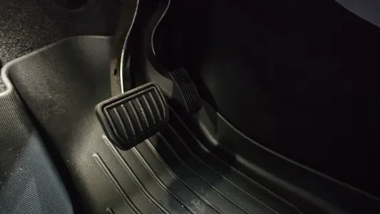Tesla Y AWD 2022 38