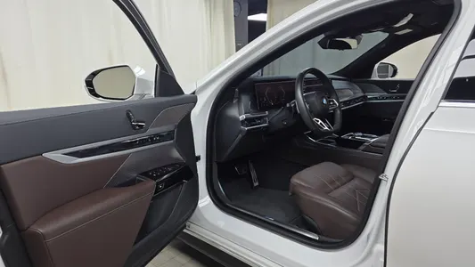BMW 7 Series (G70) 740i sDrive M 2023 10