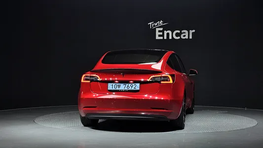 Tesla 3 RWD 2021 4