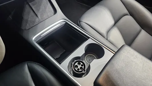Tesla 3 RWD 2021 32