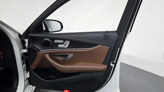 Mercedes-Benz E-Class W213 E250 AMG Line 2022 24