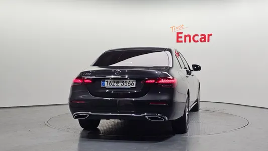 Mercedes-Benz E-Class W213 E250 2023 4