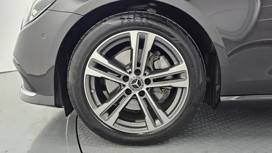 Mercedes-Benz E-Class W213 E250 2023 5