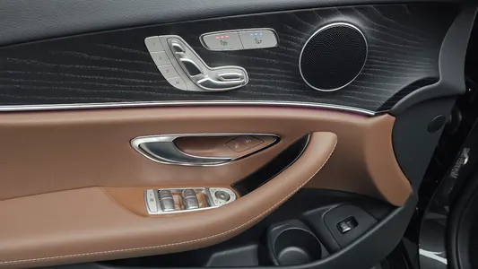 Mercedes-Benz E-Class W213 E250 2023 26