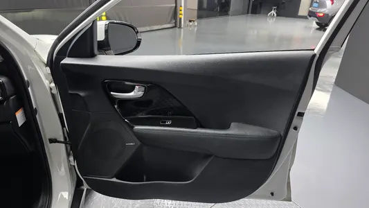 Kia EV 2018 25
