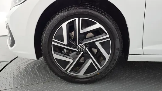 Volkswagen 7 1.5 TSI 2024 4