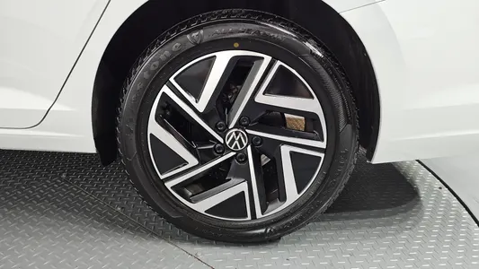 Volkswagen 7 1.5 TSI 2024 21