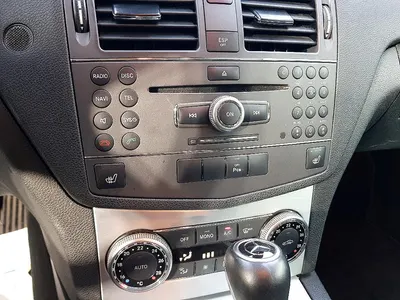 Mercedes-Benz C-Class W204 C220 CDI 2010 13