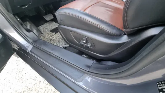 KG Mobility 티볼리 아머 2WD 2018 12