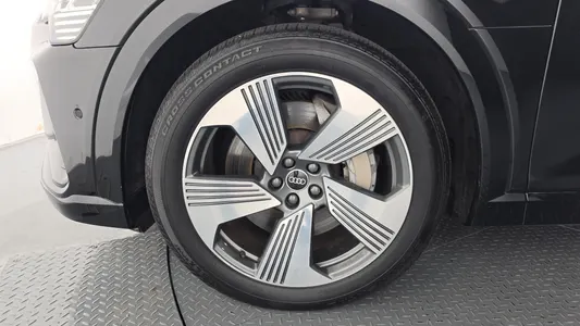 Audi e- 55 2022 5