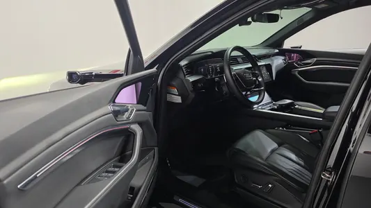 Audi e- 55 2022 10