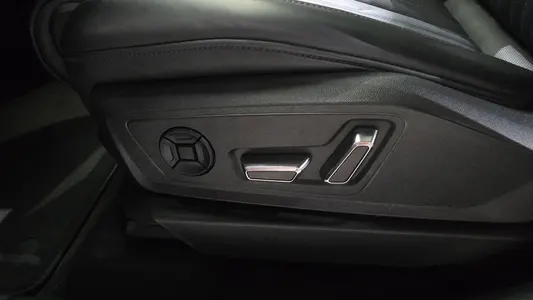 Audi e- 55 2022 32