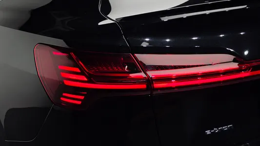 Audi e- 55 2022 27