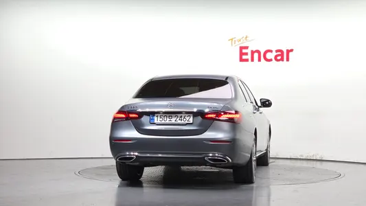 Mercedes-Benz E-Class W213 E350 4MATIC 2022 4