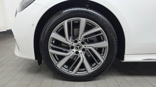 Mercedes-Benz E-Class W214 E220d 4MATIC 2024 5