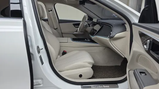 Mercedes-Benz E-Class W214 E220d 4MATIC 2024 27