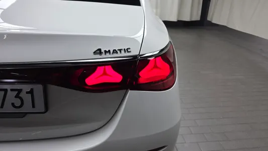Mercedes-Benz E-Class W214 E220d 4MATIC 2024 24