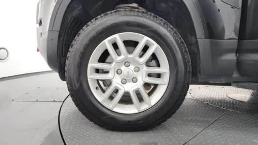 Land Rover (L663) 90 D250 S 2022 5