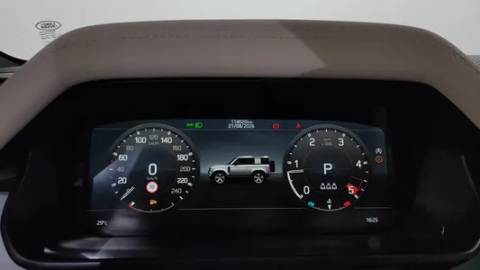 Land Rover (L663) 90 D250 S 2022 8
