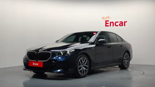 BMW 5 Series (G60) 520i M 2025