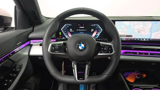 BMW 5 Series (G60) 520i M 2025 13