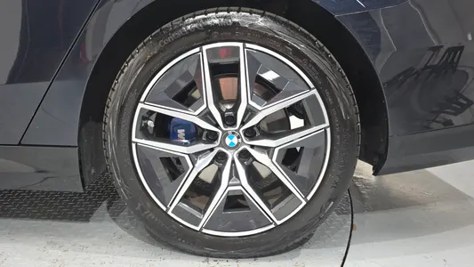 BMW 5 Series (G60) 520i M 2025 21
