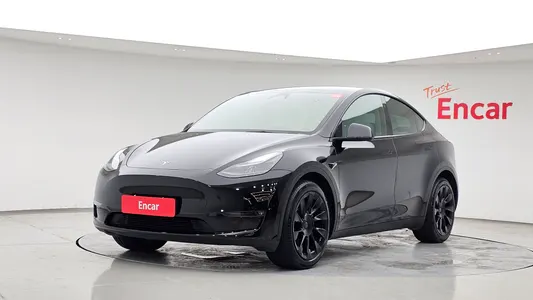 Tesla Y AWD 2024