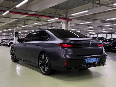 BMW i7 (G70) xDrive 60 2024 6