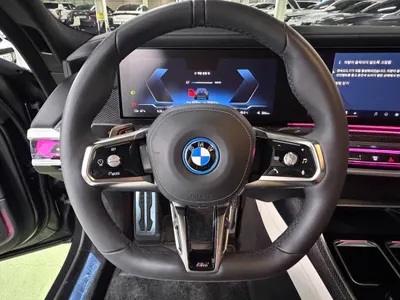 BMW i7 (G70) xDrive 60 2024 8