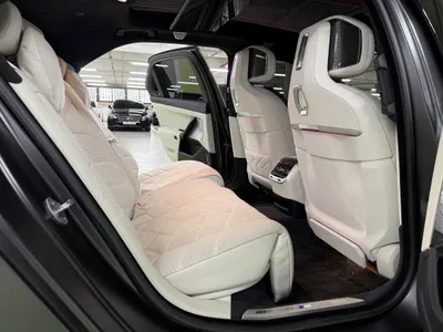 BMW i7 (G70) xDrive 60 2024 13