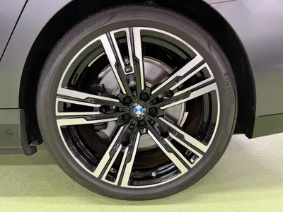 BMW i7 (G70) xDrive 60 2024 18