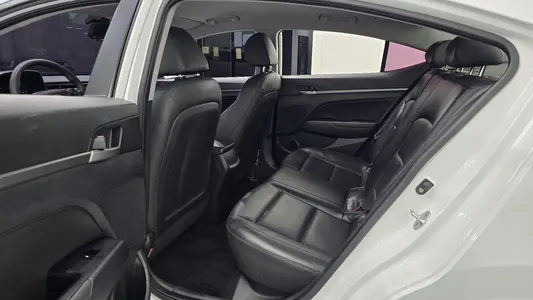 Hyundai AD 1.6 GDI 2018 12