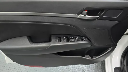 Hyundai AD 1.6 GDI 2018 16