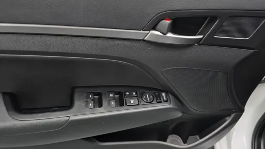 Hyundai AD 1.6 GDI 2018 24