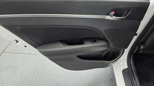 Hyundai AD 1.6 GDI 2018 25
