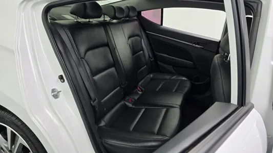 Hyundai AD 1.6 GDI 2018 26