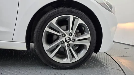 Hyundai AD 1.6 GDI 2018 21