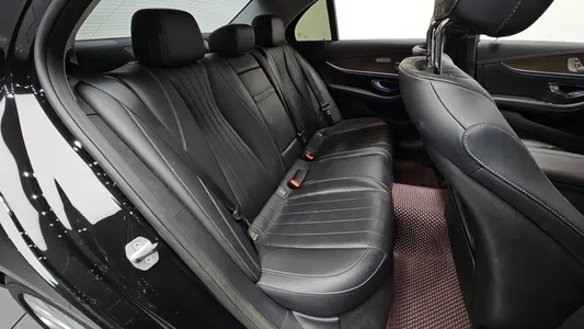Mercedes-Benz E-Class W213 E300 4MATIC 2018 12