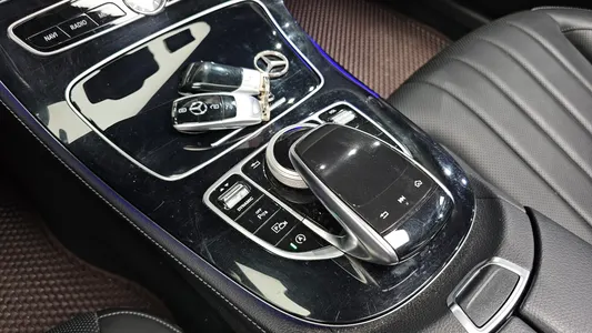 Mercedes-Benz E-Class W213 E300 4MATIC 2018 17