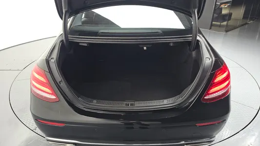 Mercedes-Benz E-Class W213 E300 4MATIC 2018 34