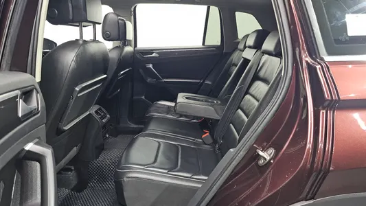 Volkswagen 2 2.0 TDI 4 2018 10