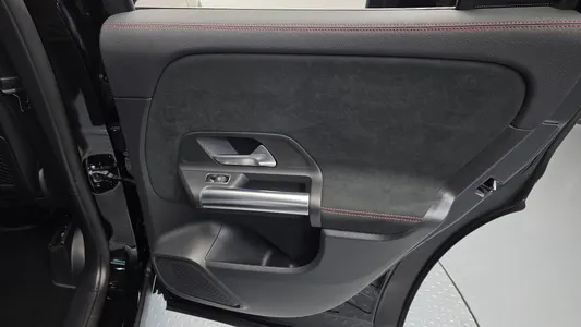 Mercedes-Benz GLA-Class H247 GLA250 4MATIC 2023 25