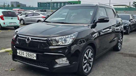KG Mobility Tivoli LX 2WD 2015 4