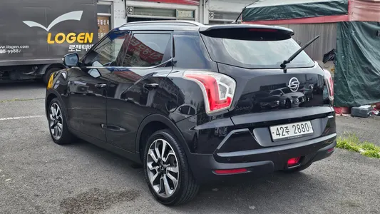 KG Mobility Tivoli LX 2WD 2015 5