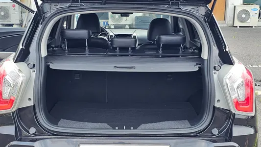 KG Mobility Tivoli LX 2WD 2015 19